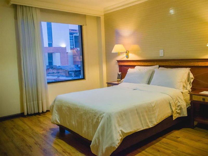 Hotel Castilla Real Pereira Zewnętrze zdjęcie
